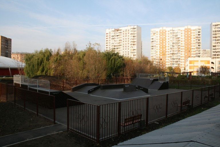 Скейт-парк в Южнопортовом районе часть2