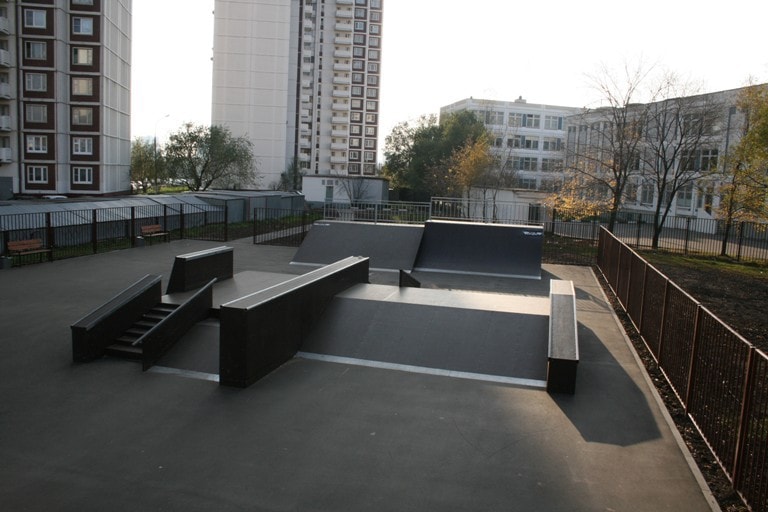 Скейт-парк в Южнопортовом районе часть2