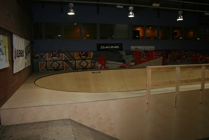 Пул в скейт-парке Адреналин, г.Москва