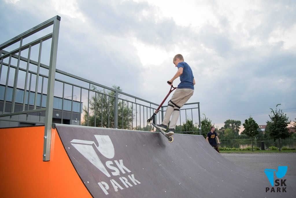 Установка мини рампы в г. Дубна у ТРК «Маяк»