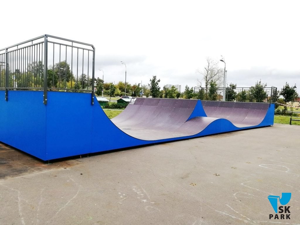 Мини рампа со спайном в Крюково, Зеленоград / Mini ramps in Zelenograd