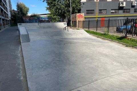 Фото Бетонный скейт-парк (скейт-плаза) в ЖК Савёловский Сити